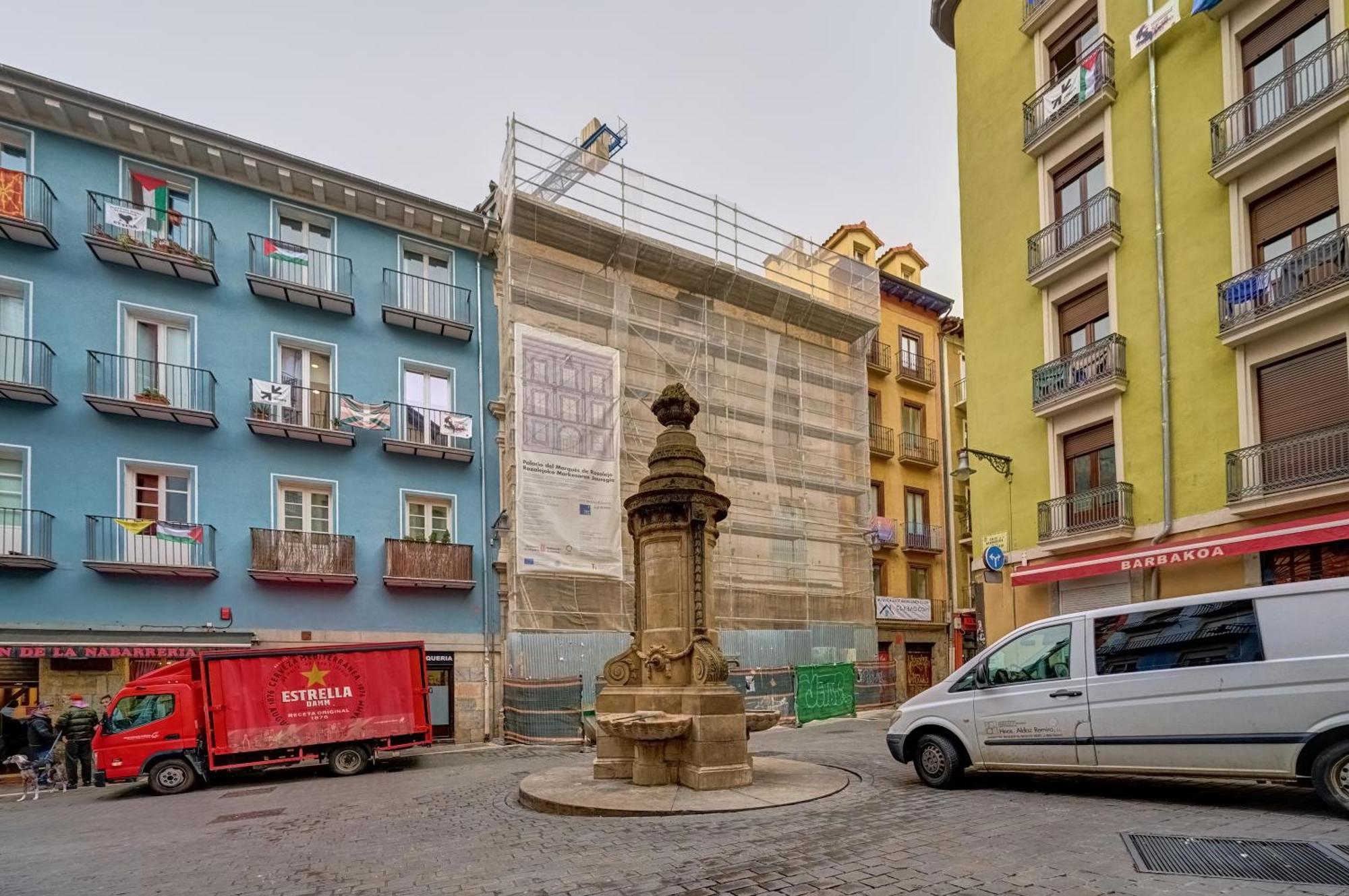 El Navarro Suite By Clabao Pamplona Eksteriør billede