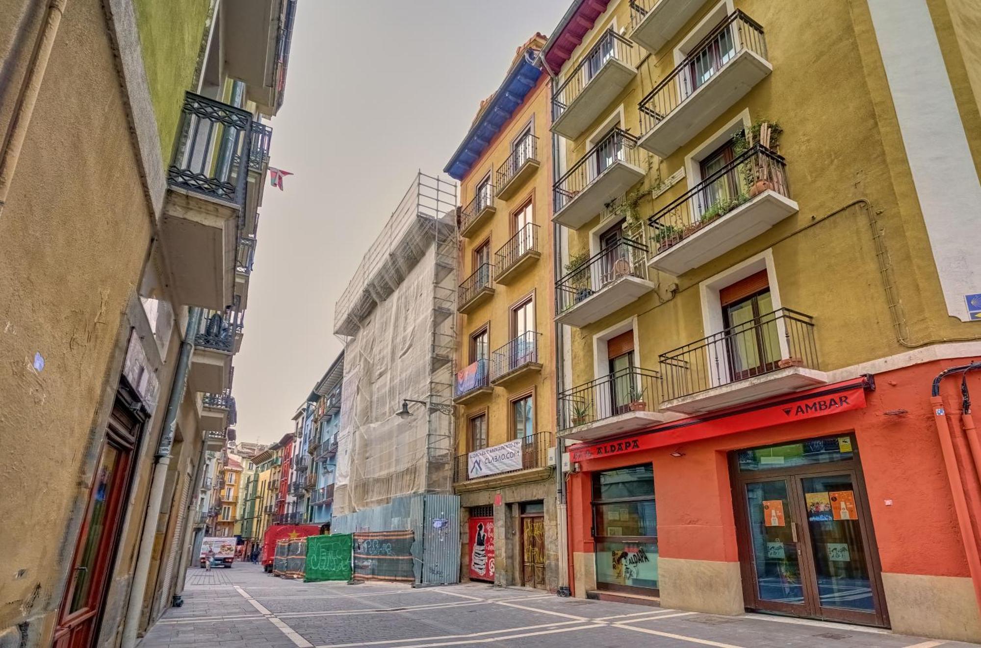 El Navarro Suite By Clabao Pamplona Eksteriør billede