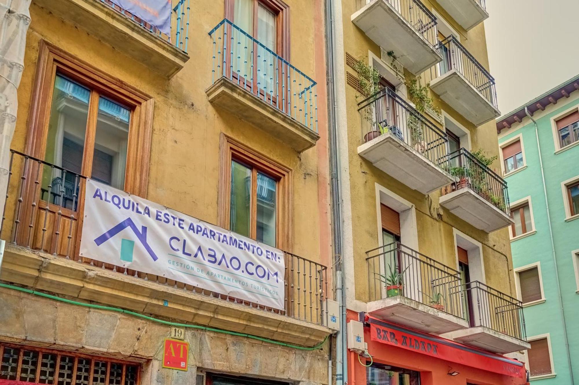 El Navarro Suite By Clabao Pamplona Eksteriør billede